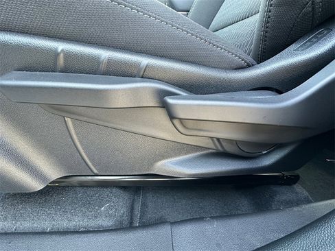 New 2026 Chevrolet Equinox LT image 10