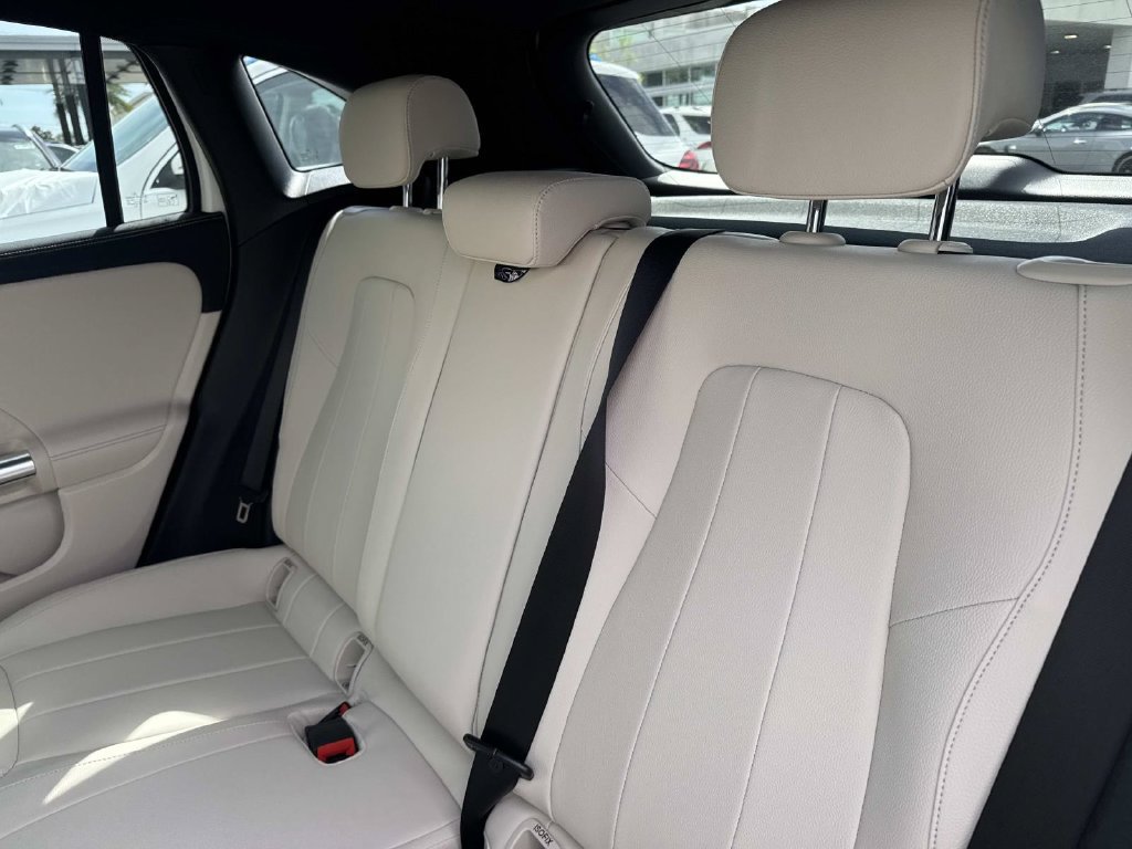 Used 2026 Mercedes-Benz GLA 250 image 6