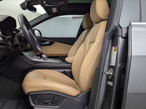 Used 2022 Audi Q8 Premium Plus w/ Premium Plus Package image 14