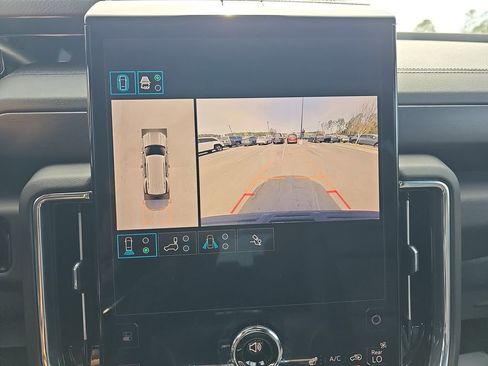 Used 2025 GMC Yukon Denali image 28