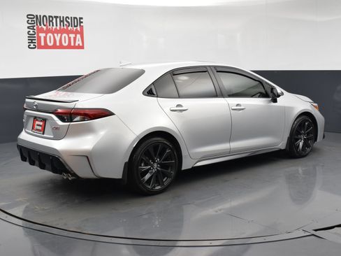 Used 2025 Toyota Corolla XSE FWD image 4