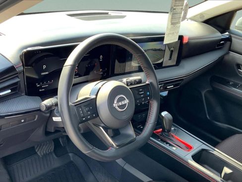 New 2025 Nissan Kicks SR image 7