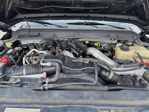 Used 2015 Ford F450 4x4 Crew Cab Super Duty image 34