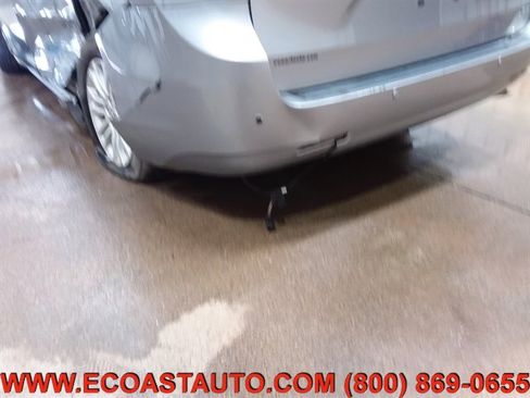 Used 2014 Toyota Sienna XLE image 21