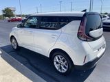 Used 2024 Kia Soul LX w/ Option Group 015 image 2