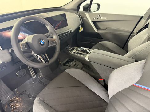 New 2026 BMW iX xDrive60 w/ M Sport Package image 10