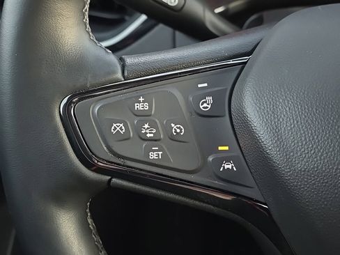 Used 2024 Chevrolet Equinox Premier image 21