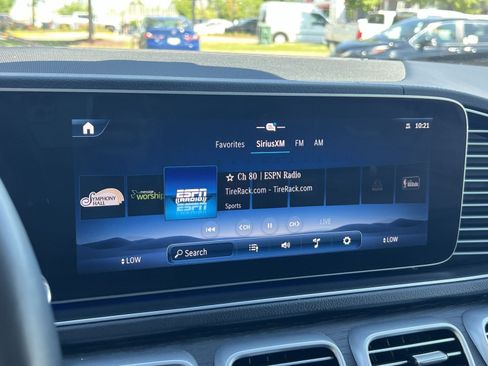 Used 2025 Mercedes-Benz GLS 450 4MATIC image 19