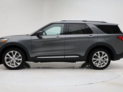 Used 2022 Ford Explorer Platinum w/ Equipment Group 601A image 5