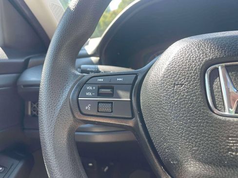 Used 2025 Honda Accord SE image 23