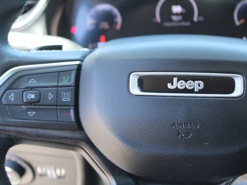 Used 2021 Jeep Grand Cherokee L Limited AWD/4WD image 18