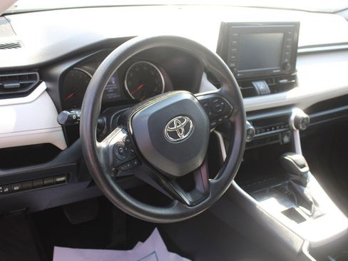 Used 2022 Toyota RAV4 XLE w/ Convenience Package AWD/4WD image 9