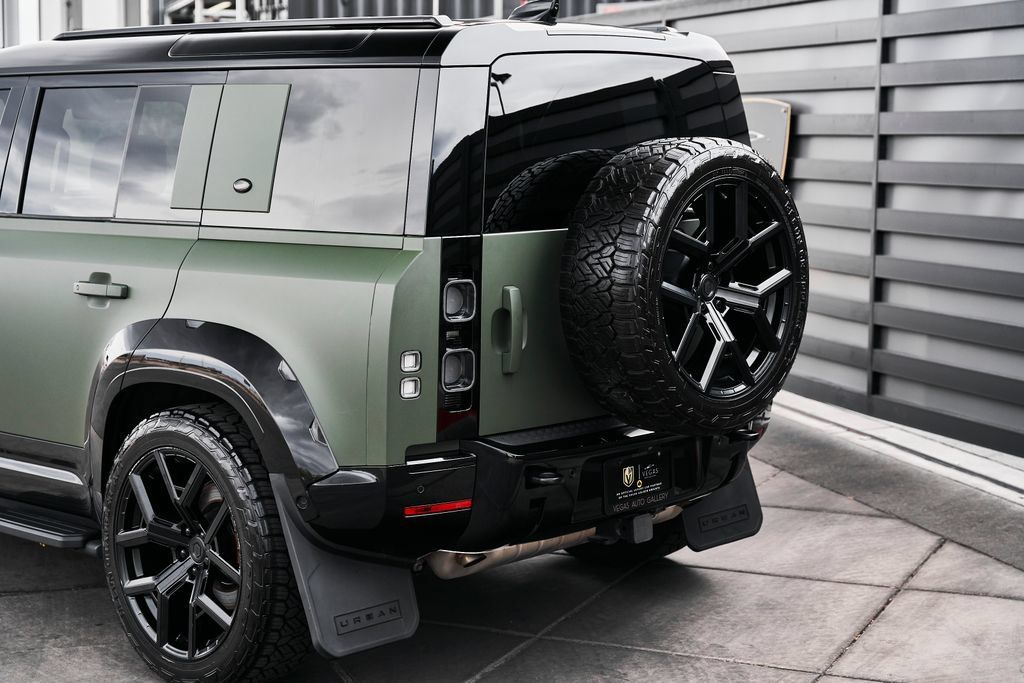 Used 2023 Land Rover Defender 110 X AWD/4WD image 15