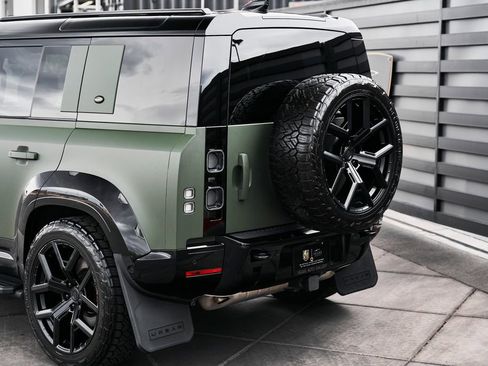 Used 2023 Land Rover Defender 110 X AWD/4WD image 15