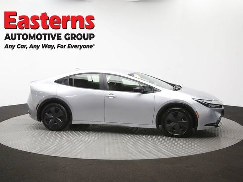 Used 2025 Toyota Prius LE FWD image 44