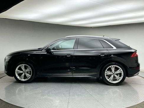 Used 2022 Audi Q8 Prestige w/ Prestige Package image 2