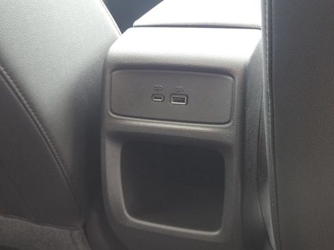 Used 2025 Chevrolet Trax RS w/ Sunroof Package FWD image 13