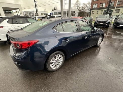 Used 2016 MAZDA MAZDA3 i Touring w/ Popular Equipment Package image 7