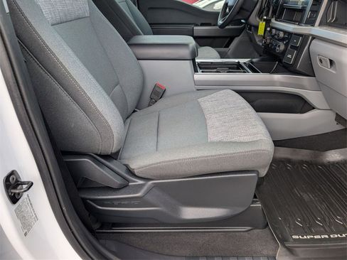 Used 2025 Ford F350 XLT image 44