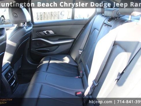 Used 2022 BMW 330i xDrive Sedan w/ M Sport Package image 34