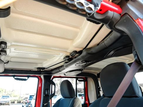 Used 2021 Jeep Gladiator Sport AWD/4WD image 31