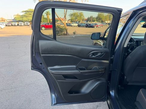 Used 2019 GMC Acadia SLE w/ Driver Alert Package I image 23