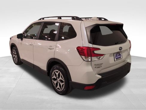 Certified 2023 Subaru Forester Premium image 6