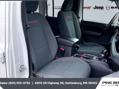 Used 2024 Jeep Wrangler Unlimited Rubicon image 6