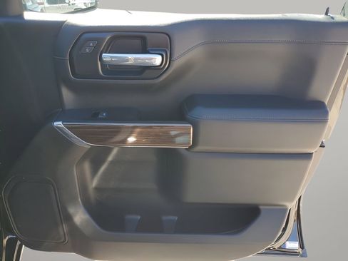 Used 2021 Chevrolet Silverado 1500 RST image 13