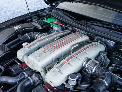 Certified 2002 Ferrari 575M Maranello image 8