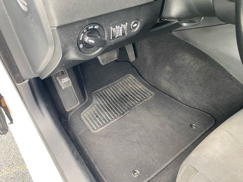 Used 2020 Dodge Charger SXT RWD image 34