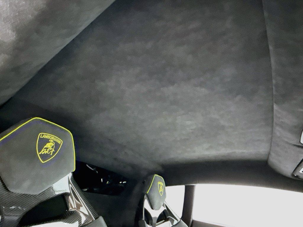 Used 2024 Lamborghini Huracan Sterrato AWD/4WD image 18