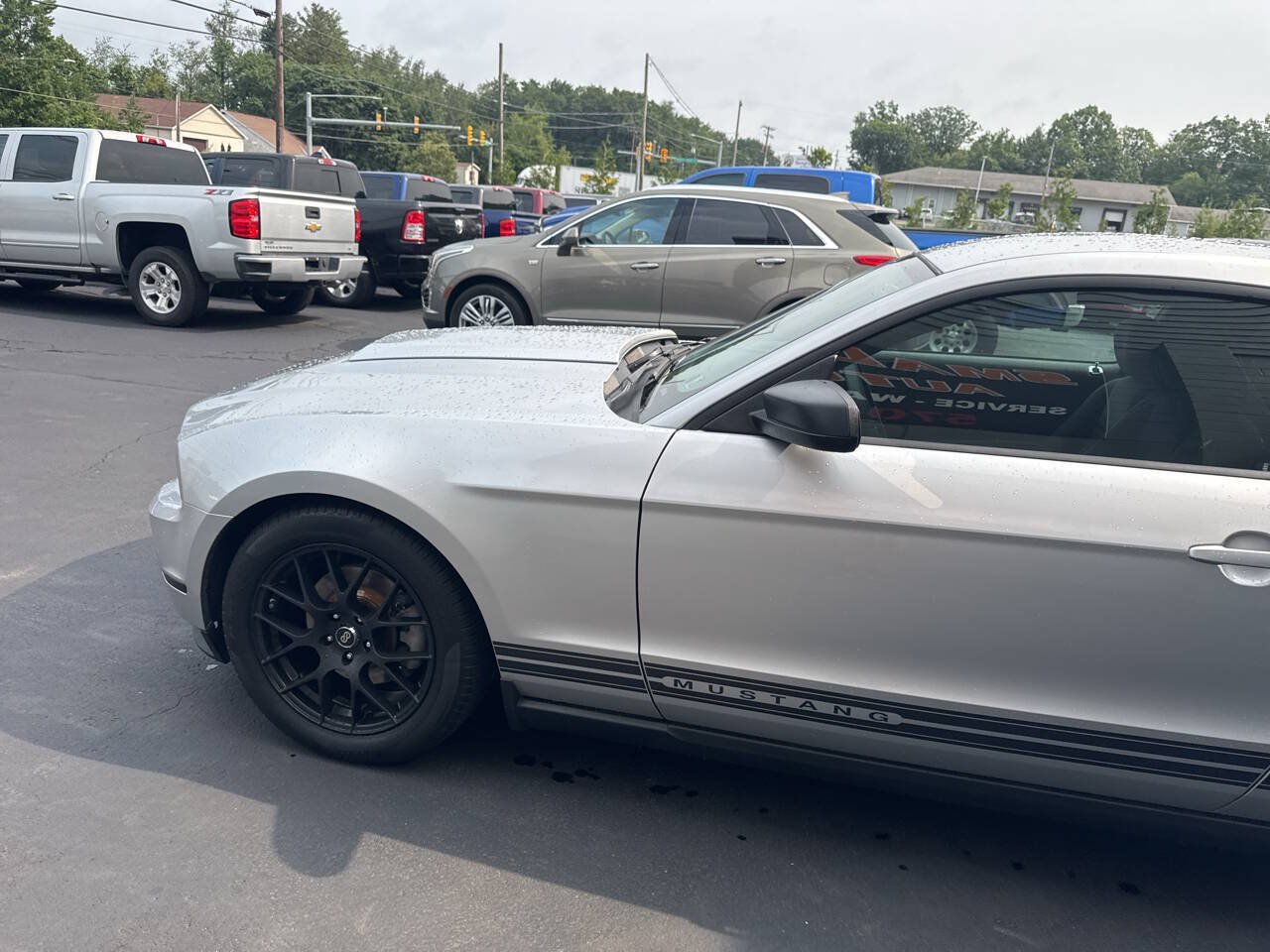Used 2011 Ford Mustang Coupe w/ 101A Rapid Spec Order Code RWD image 4