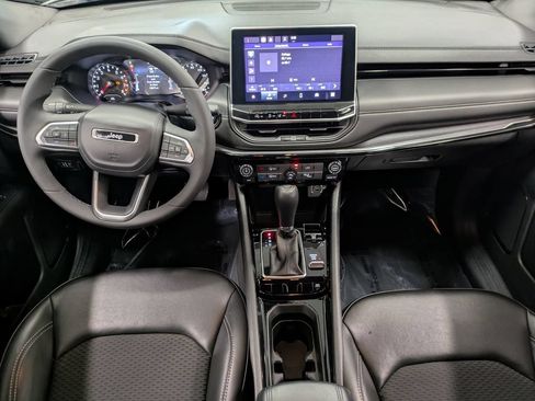 Used 2023 Jeep Compass Latitude AWD/4WD image 24
