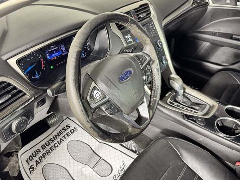 Used 2013 Ford Fusion SE FWD image 12