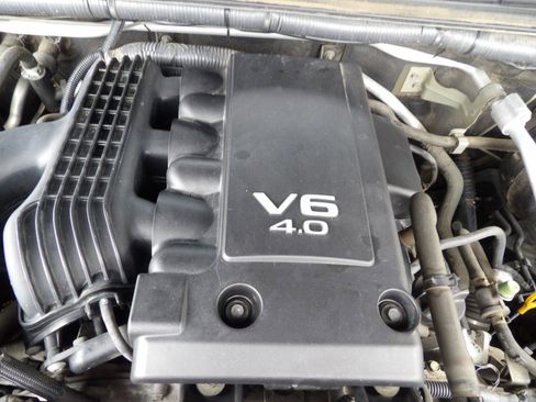 Used 2014 Nissan Frontier SV w/ SV Value Truck Package image 23