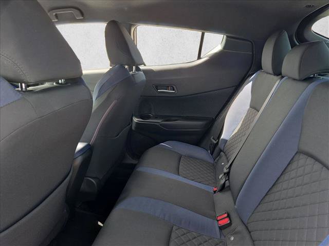 Used 2020 Toyota C-HR XLE FWD image 17