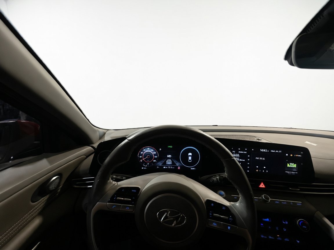 Used 2023 Hyundai Elantra SEL w/ Convenience Package FWD image 7