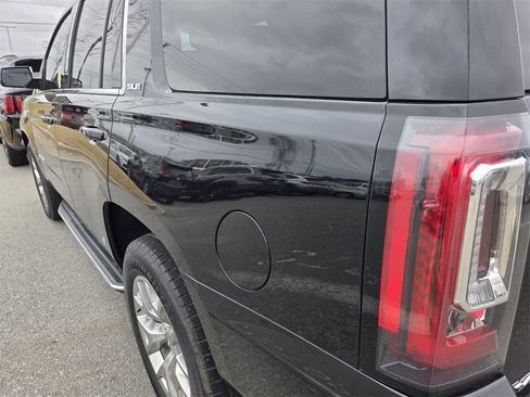 Used 2020 GMC Yukon SLE w/ SLE Value Package image 6