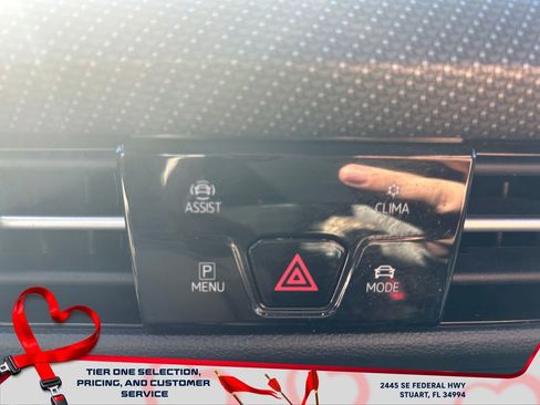 Used 2024 Volkswagen Golf R image 25