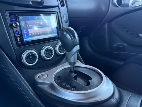 Used 2017 Nissan 370Z Coupe RWD image 13