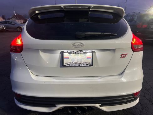 Used 2017 Ford Focus ST image 6