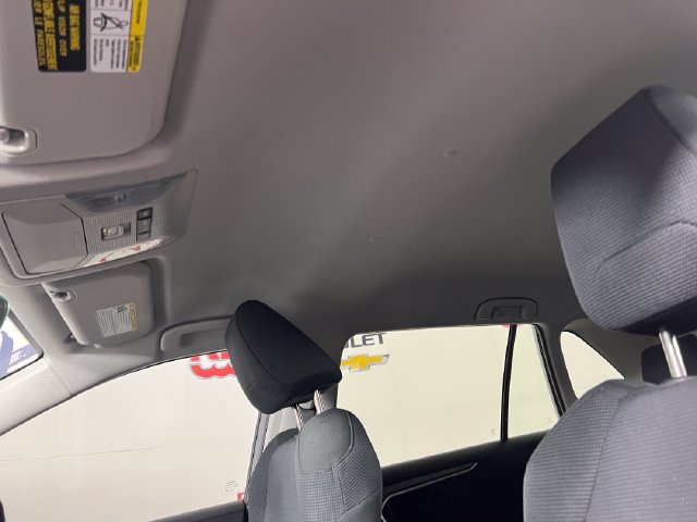 Used 2021 Toyota RAV4 LE FWD image 20