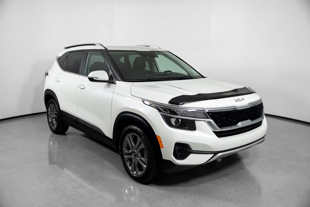 Used 2023 Kia Seltos S FWD image 2