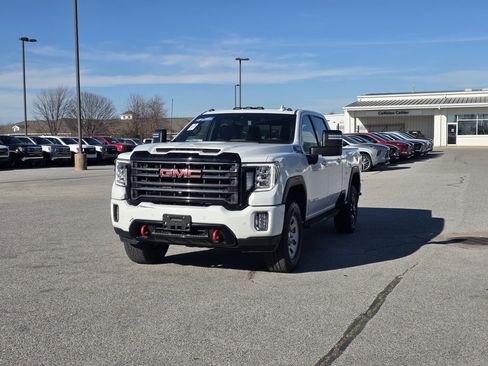 Used 2022 GMC Sierra 2500 AT4 w/ AT4 Preferred Package image 3