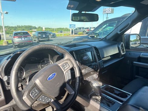 Used 2019 Ford F150 XLT w/ Equipment Group 302A Luxury AWD/4WD image 12