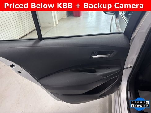 Used 2021 Toyota Corolla LE image 12