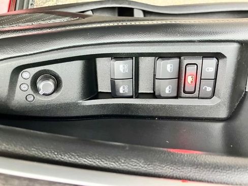 Used 2024 Jeep Grand Cherokee Limited image 8