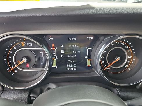 Used 2023 Jeep Gladiator Sport AWD/4WD image 16