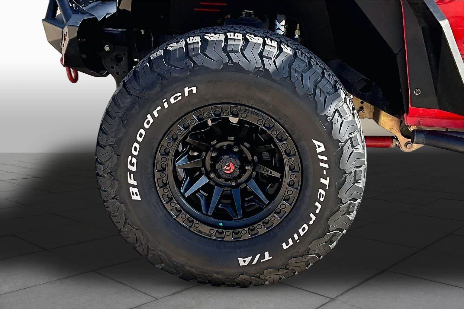 Used 2021 Jeep Gladiator Sport AWD/4WD image 8